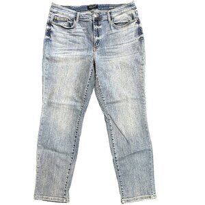 NWOT Judy Blue Curvy Bleach Boys Non-distressed Midrise Boyfriend Jeans, 15/32
